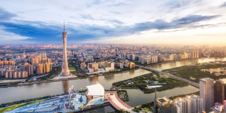 (杭州出发)国际大型邮轮，日本+香港+澳门+广州+深圳+珠海+中山+港珠澳大桥10日游