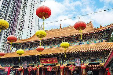 370-2023-摄图网_507174475_香港锡植园黄大仙庙的拥挤日它是最大的庙之一（企业商用）