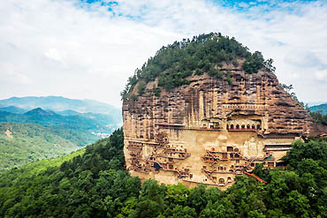 2023-摄图网_501644374_banner_麦积山石窟航拍（企业商用）