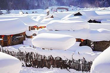 2023-摄图网_500814400_banner_雪乡（企业商用）