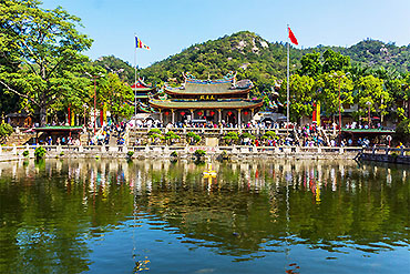 摄图网_500745362_厦门南普陀寺(企业商用)